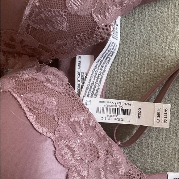 Victoria's Secret Lace Bra in Dusty Rose - Picture 3 of 3